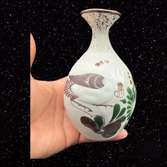 Mexico Folk Art Pottery Vase Signed MDRA Cuckoo Bird Painted 5.5”T 1.75”W - Picture 11 of 11